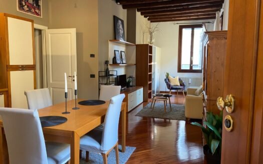 Signorile MINI, con travi a vista