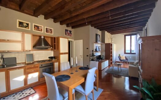 Signorile MINI, con travi a vista