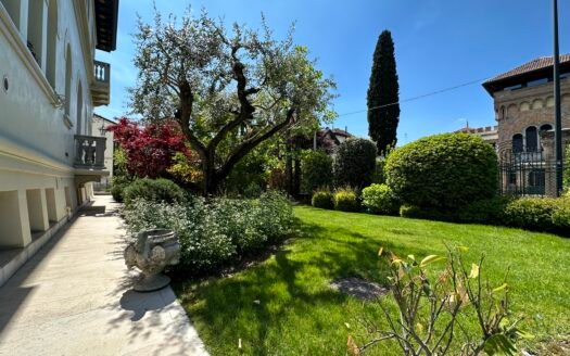 VILLA di prestigio anni Trenta