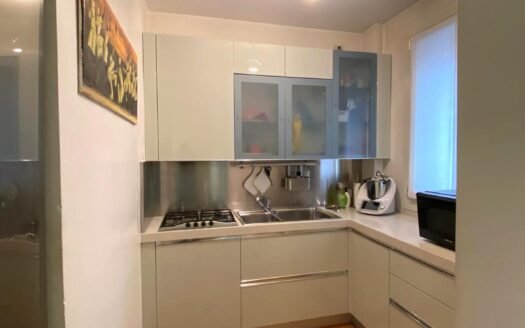 Bicamere con garage, in piccolo contesto abitativo