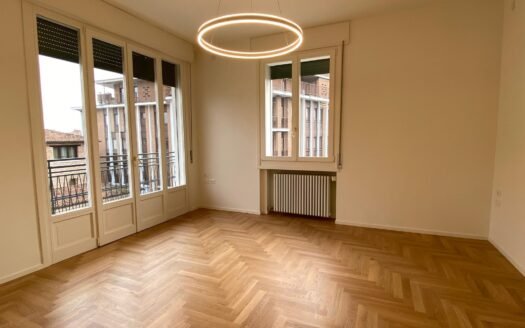 Luminosissimo bicamere appena ristrutturato, con generoso terrazzo