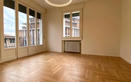 Luminosissimo bicamere appena ristrutturato, con generoso terrazzo