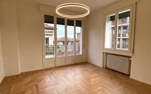 Luminosissimo bicamere appena ristrutturato, con generoso terrazzo