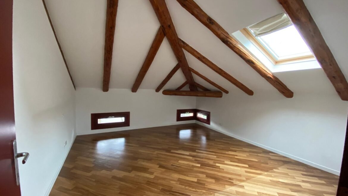 rif. 5114 (4)a stanza sottotetto