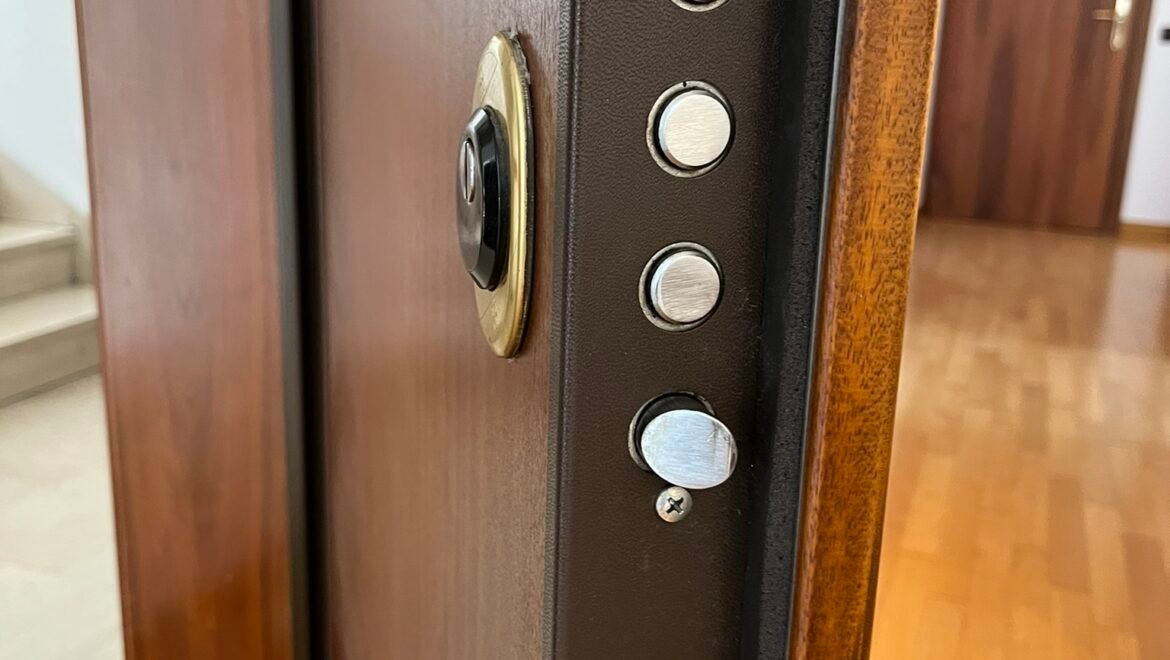 13 porta blindata